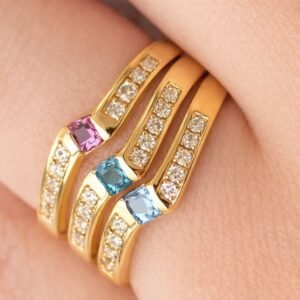 1/2 Aliança ouro branco com 9  diamantes lapidação navete de 14 pontos