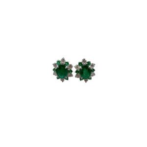 B0011 Brinco esmeralda oval 7.5x5.5